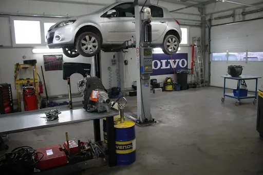 Kiedy wymienić amortyzatory w samochodzie