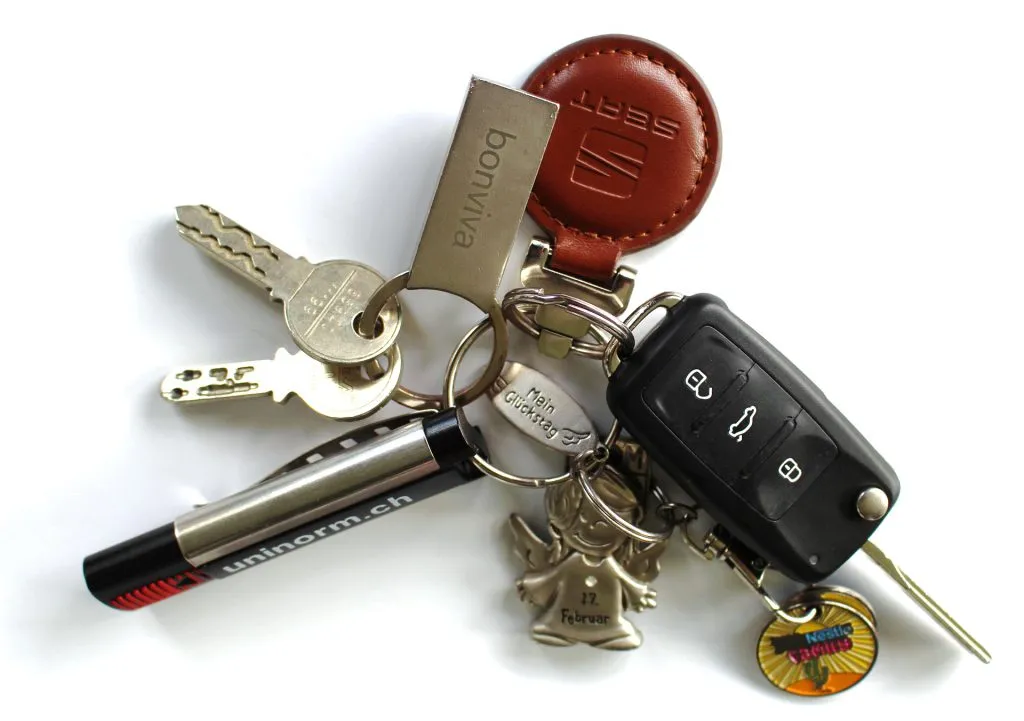 Używane auto z salonu – czy to ma sens?